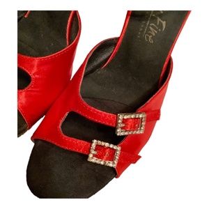 Red satin Very Fine Latin dance shoes sz 8.5